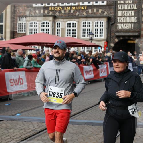 05.10.2025 - 20. swb-Marathon Bremen Yannick Fuchs http://msf.ph/oto/9257122 05.10.2025 11:16:17 Ziel 7109, 9640, 9679, 10220, 10340, 10564, 10635, 11331, 11378 meine-sportfotos.de