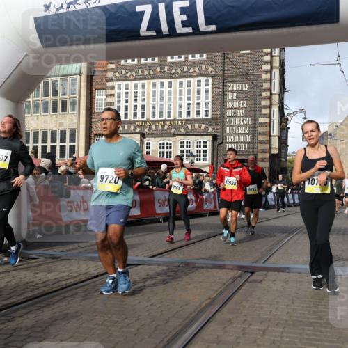 05.10.2025 - 20. swb-Marathon Bremen Yannick Fuchs http://msf.ph/oto/9257135 05.10.2025 10:55:44 Ziel 7165, 9195, 9197, 9492, 9720, 9856, 10107, 10111, 10195, 10262, 10475, 10745, 10755, 10757, 10909, 11197, 11588 meine-sportfotos.de