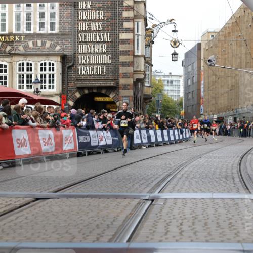 05.10.2025 - 20. swb-Marathon Bremen Yannick Fuchs http://msf.ph/oto/9257162 05.10.2025 10:47:08 Ziel 9413, 9562, 10452, 10509, 10789, 11189 meine-sportfotos.de