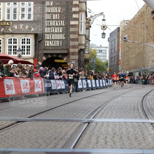 05.10.2025 - 20. swb-Marathon Bremen Yannick Fuchs http://msf.ph/oto/9257176 05.10.2025 10:47:08 Ziel 9413, 9562, 10452, 10509, 10789, 11189 meine-sportfotos.de