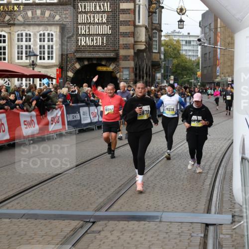 05.10.2025 - 20. swb-Marathon Bremen Yannick Fuchs http://msf.ph/oto/9257181 05.10.2025 11:16:18 Ziel 7109, 9640, 9679, 10220, 10339, 10340, 10564, 10635, 11331, 11378 meine-sportfotos.de