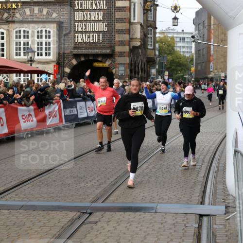 05.10.2025 - 20. swb-Marathon Bremen Yannick Fuchs http://msf.ph/oto/9257200 05.10.2025 11:16:18 Ziel 7109, 9640, 9679, 10220, 10339, 10340, 10564, 10635, 11331, 11378 meine-sportfotos.de