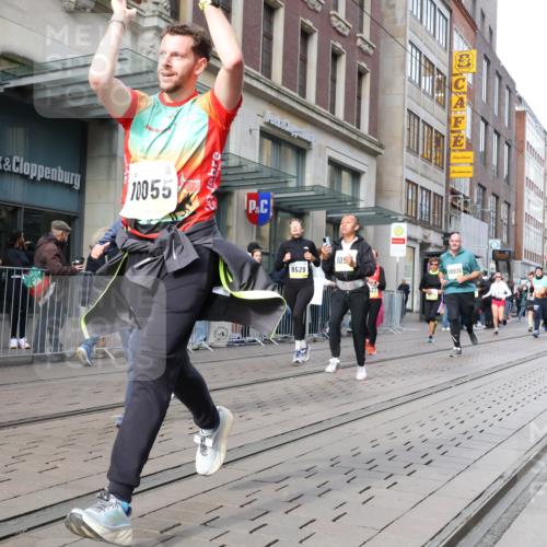 05.10.2025 - 20. swb-Marathon Bremen Strokosch-Dieckow http://msf.ph/oto/9257212 05.10.2025 10:58:16 Ziel 7163, 8585, 9346, 9359, 9370, 9430, 9433, 9472, 9529, 9540, 9622, 9714, 9766, 9820, 9913, 10049, 10055, 10084, 10261, 10263, 10285, 10408, 10513, 10527, 10561, 10586, 10591, 10679, 10871, 10936, 10988, 11078, 11181, 11291, 11591, 11651, 11700, 7163, 8585, 9346, 9359, 9370, 9430, 9433, 9472, 9529, 9540, 9622, 9714, 9766, 9820, 9913, 10049, 10055, 10084, 10261, 10263, 10285, 10408, 10513, 10527, 10561, 10586, 10591, 10679, 11651 meine-sportfotos.de