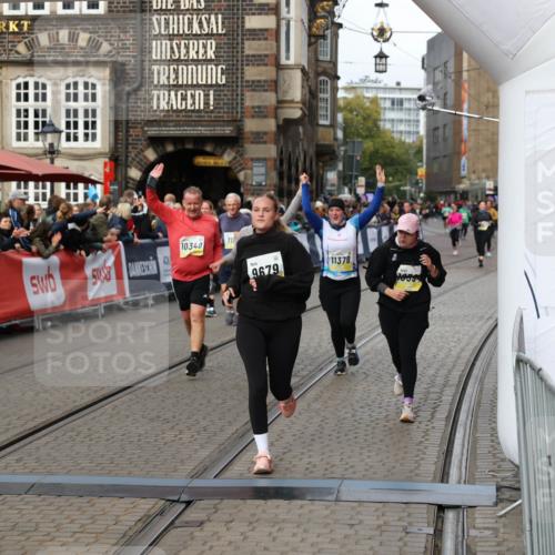 05.10.2025 - 20. swb-Marathon Bremen Yannick Fuchs http://msf.ph/oto/9257229 05.10.2025 11:16:19 Ziel 7109, 9640, 9679, 10220, 10339, 10340, 10564, 10635, 11331, 11378 meine-sportfotos.de