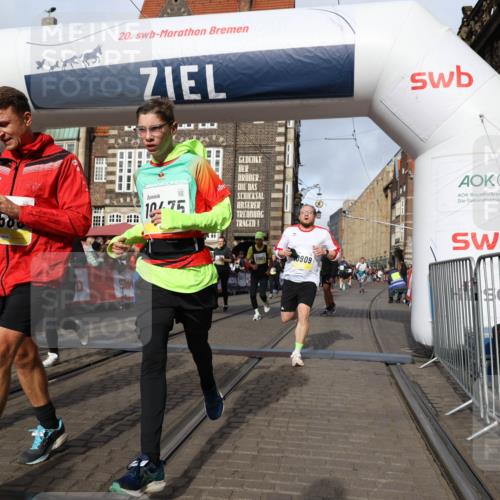 05.10.2025 - 20. swb-Marathon Bremen Yannick Fuchs http://msf.ph/oto/9257269 05.10.2025 10:55:48 Ziel 7165, 9195, 9197, 9492, 9720, 10088, 10107, 10195, 10323, 10475, 10755, 10757, 10909, 11081, 11586, 11588 meine-sportfotos.de