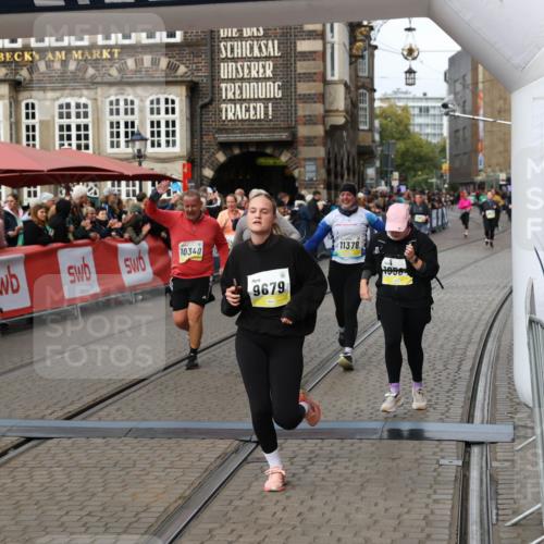 05.10.2025 - 20. swb-Marathon Bremen Yannick Fuchs http://msf.ph/oto/9257317 05.10.2025 11:16:20 Ziel 7109, 9640, 9679, 10220, 10339, 10340, 10564, 10635, 11247, 11331, 11378 meine-sportfotos.de