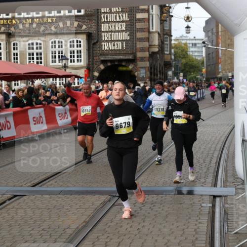 05.10.2025 - 20. swb-Marathon Bremen Yannick Fuchs http://msf.ph/oto/9257329 05.10.2025 11:16:20 Ziel 7109, 9640, 9679, 10220, 10339, 10340, 10564, 10635, 11247, 11331, 11378 meine-sportfotos.de