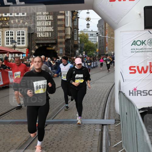 05.10.2025 - 20. swb-Marathon Bremen Yannick Fuchs http://msf.ph/oto/9257344 05.10.2025 11:16:20 Ziel 7109, 9640, 9679, 10220, 10339, 10340, 10564, 10635, 11247, 11331, 11378 meine-sportfotos.de