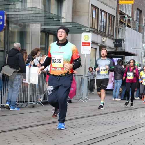05.10.2025 - 20. swb-Marathon Bremen Strokosch-Dieckow http://msf.ph/oto/9257348 05.10.2025 10:58:20 Ziel 7163, 8585, 9346, 9359, 9370, 9430, 9433, 9472, 9529, 9540, 9622, 9714, 9766, 9820, 9913, 10049, 10055, 10261, 10263, 10285, 10408, 10513, 10527, 10560, 10561, 10591, 10679, 10871, 10936, 10988, 11078, 11290, 11291, 11483, 11651, 11700, 7163, 8585, 9346, 9359, 9370, 9430, 9433, 9472, 9529, 9540, 9622, 9714, 9766, 9820, 9913, 10049, 10055, 10261, 10263, 10285, 10408, 10513, 10527, 10560, 10561, 10591, 10679, 11290, 11483, 11651 meine-sportfotos.de
