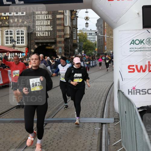 05.10.2025 - 20. swb-Marathon Bremen Yannick Fuchs http://msf.ph/oto/9257353 05.10.2025 11:16:20 Ziel 7109, 9640, 9679, 10220, 10339, 10340, 10564, 10635, 11247, 11331, 11378 meine-sportfotos.de