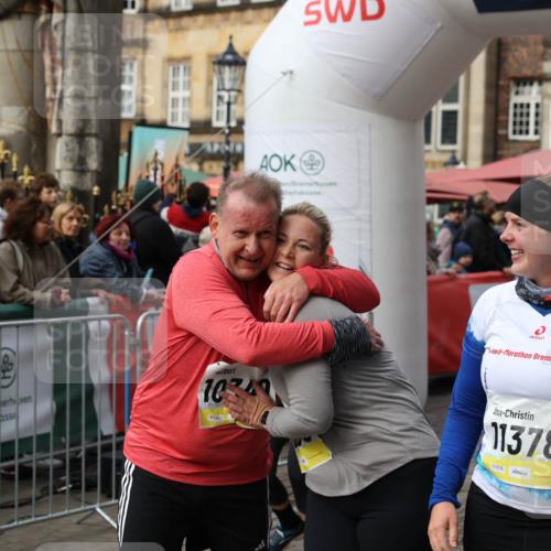 05.10.2025 - 20. swb-Marathon Bremen Yannick Fuchs http://msf.ph/oto/9257494 05.10.2025 11:16:25 Ziel 7110, 9679, 10339, 10340, 10564, 11247, 11378 meine-sportfotos.de