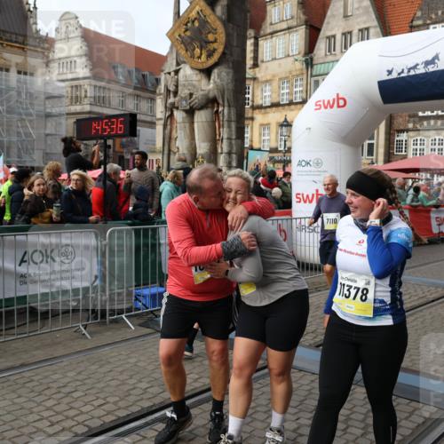 05.10.2025 - 20. swb-Marathon Bremen Yannick Fuchs http://msf.ph/oto/9257560 05.10.2025 11:16:26 Ziel 7110, 10339, 10340, 10564, 11029, 11247, 11378 meine-sportfotos.de