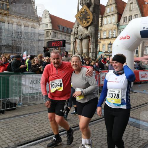 05.10.2025 - 20. swb-Marathon Bremen Yannick Fuchs http://msf.ph/oto/9257589 05.10.2025 11:16:26 Ziel 7110, 10339, 10340, 10564, 11029, 11247, 11378 meine-sportfotos.de