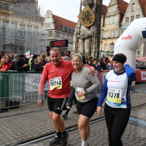 05.10.2025 - 20. swb-Marathon Bremen Yannick Fuchs http://msf.ph/oto/9257596 05.10.2025 11:16:26 Ziel 7110, 10339, 10340, 10564, 11029, 11247, 11378 meine-sportfotos.de