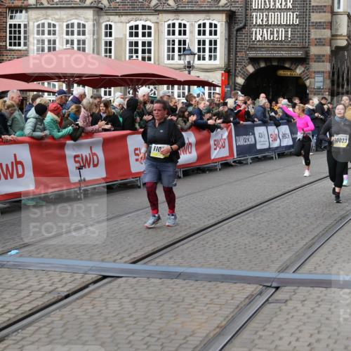 05.10.2025 - 20. swb-Marathon Bremen Yannick Fuchs http://msf.ph/oto/9257643 05.10.2025 11:16:28 Ziel 7110, 10023, 10083, 10339, 10379, 10450, 11029, 11247 meine-sportfotos.de