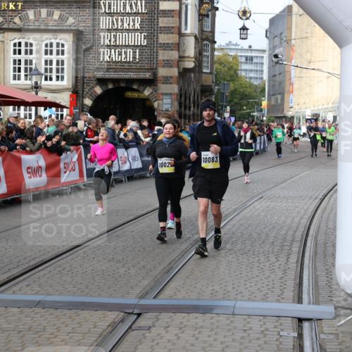 05.10.2025 - 20. swb-Marathon Bremen Yannick Fuchs http://msf.ph/oto/9257723 05.10.2025 11:16:29 Ziel 7110, 10023, 10083, 10379, 10450, 11029, 11247 meine-sportfotos.de