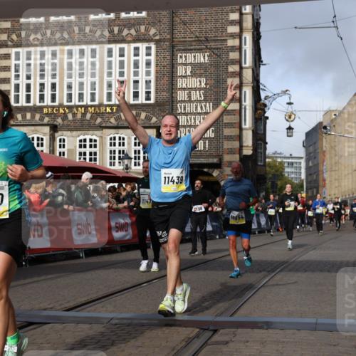 05.10.2025 - 20. swb-Marathon Bremen Yannick Fuchs http://msf.ph/oto/9257735 05.10.2025 10:56:00 Ziel 7147, 9521, 9871, 10253, 10385, 10610, 10653, 10654, 11052, 11249, 11439 meine-sportfotos.de