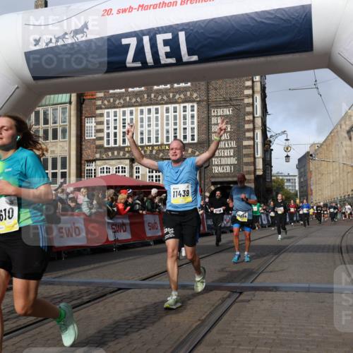 05.10.2025 - 20. swb-Marathon Bremen Yannick Fuchs http://msf.ph/oto/9257790 05.10.2025 10:56:01 Ziel 7147, 9521, 9871, 10253, 10385, 10610, 10653, 10654, 10921, 11052, 11249, 11439 meine-sportfotos.de