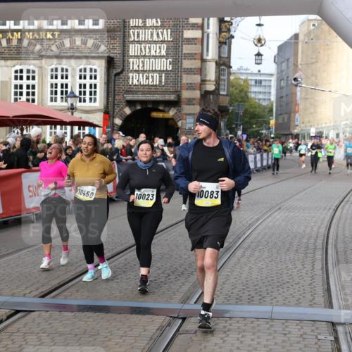 05.10.2025 - 20. swb-Marathon Bremen Yannick Fuchs http://msf.ph/oto/9257793 05.10.2025 11:16:31 Ziel 7110, 10023, 10083, 10379, 10450, 11029, 11358 meine-sportfotos.de