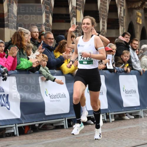 05.10.2025 - 20. swb-Marathon Bremen Strokosch-Dieckow http://msf.ph/oto/9257800 05.10.2025 12:55:17 Ziel 235, 474, 2132, 6444, 7213, 7883 meine-sportfotos.de