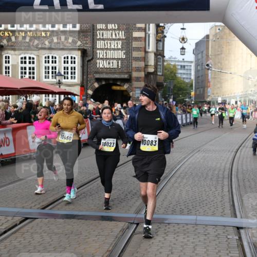 05.10.2025 - 20. swb-Marathon Bremen Yannick Fuchs http://msf.ph/oto/9257814 05.10.2025 11:16:31 Ziel 7110, 10023, 10083, 10379, 10450, 11029, 11358 meine-sportfotos.de