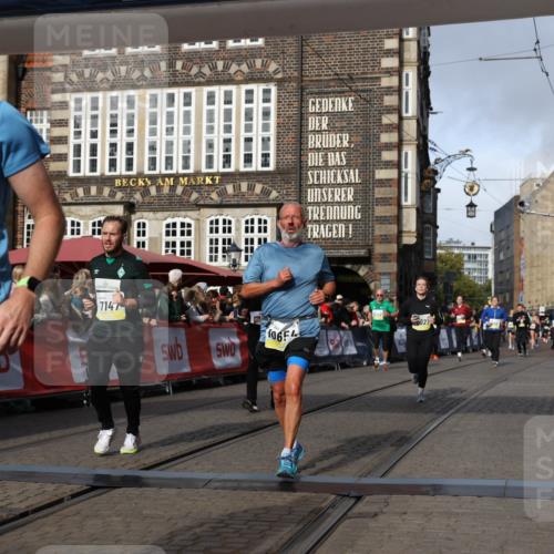 05.10.2025 - 20. swb-Marathon Bremen Yannick Fuchs http://msf.ph/oto/9257867 05.10.2025 10:56:02 Ziel 7147, 9521, 9871, 10253, 10385, 10610, 10654, 10921, 11052, 11439 meine-sportfotos.de