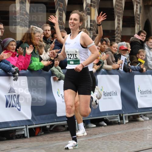 05.10.2025 - 20. swb-Marathon Bremen Strokosch-Dieckow http://msf.ph/oto/9257870 05.10.2025 12:55:17 Ziel 235, 474, 2132, 6444, 7213, 7883 meine-sportfotos.de