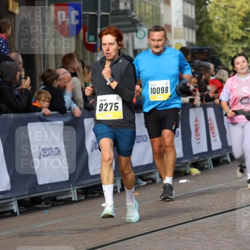 05.10.2025 - 20. swb-Marathon Bremen Strokosch-Dieckow http://msf.ph/oto/9257874 05.10.2025 11:04:06 Ziel 7123, 7789, 9275, 9398, 10098, 10205, 10551, 10853, 11001, 11077, 11102, 11611, 11685 meine-sportfotos.de