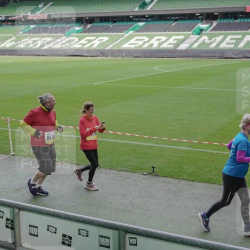 05.10.2025 - 20. swb-Marathon Bremen Michael Burmester http://msf.ph/oto/9257888 05.10.2025 10:45:24 Laufen im Stadion 7109, 7110, 8476, 9203, 9242, 9264, 9342, 9441, 9567, 9756, 9767, 9768, 9948, 9970, 10000, 10114, 10115, 10186, 10190, 10201, 10282, 10292, 10339, 10340, 10379, 10472, 10602, 10622, 10647, 10671, 10728, 10752, 10808, 10842, 10846, 10957, 11020, 11029, 11060, 11068, 11085, 11117, 11118, 11139, 11264, 11367, 11375, 11378, 11407, 11541, 11557, 7007, 9012, 9303, 9479, 9572, 9631, 9667, 9899, 10273, 10665, 10984, 11072, 11293, 11385, 11448, 11544 meine-sportfotos.de