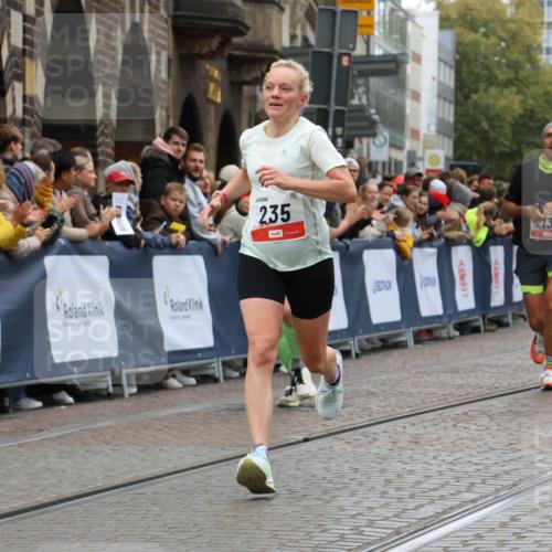 05.10.2025 - 20. swb-Marathon Bremen Strokosch-Dieckow http://msf.ph/oto/9257902 05.10.2025 12:55:19 Ziel 235, 474, 1443, 2132, 6444, 7213, 7883 meine-sportfotos.de