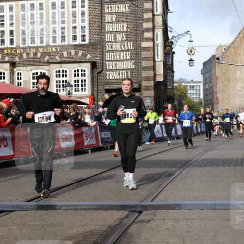05.10.2025 - 20. swb-Marathon Bremen Yannick Fuchs http://msf.ph/oto/9257923 05.10.2025 10:56:04 Ziel 7147, 9871, 10610, 10654, 10758, 10921, 11052, 11439 meine-sportfotos.de