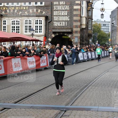 05.10.2025 - 20. swb-Marathon Bremen Yannick Fuchs http://msf.ph/oto/9258039 05.10.2025 11:16:35 Ziel 10023, 10083, 10379, 10450, 11029, 11358, 11404 meine-sportfotos.de