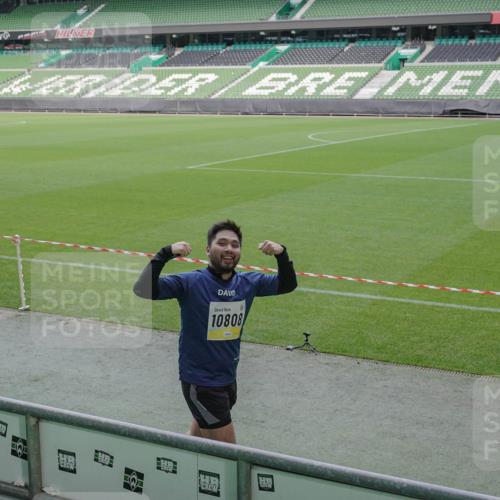 05.10.2025 - 20. swb-Marathon Bremen Michael Burmester http://msf.ph/oto/9258040 05.10.2025 10:45:31 Laufen im Stadion 7109, 7110, 8476, 9203, 9242, 9342, 9441, 9643, 9756, 9767, 9768, 9838, 9948, 10000, 10114, 10115, 10186, 10190, 10201, 10282, 10292, 10339, 10340, 10379, 10472, 10496, 10602, 10622, 10647, 10671, 10728, 10752, 10808, 10842, 10846, 10957, 10976, 11020, 11029, 11036, 11068, 11085, 11117, 11118, 11139, 11264, 11332, 11367, 11375, 11378, 11407, 11541, 9012, 9264, 9567, 9631, 9899, 9970, 10273, 11060, 11293, 11544, 11557 meine-sportfotos.de