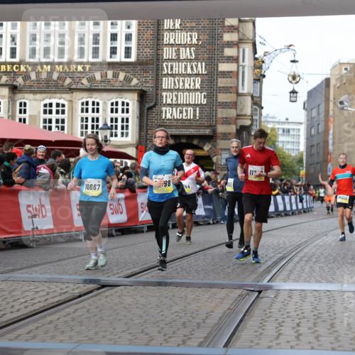 05.10.2025 - 20. swb-Marathon Bremen Yannick Fuchs http://msf.ph/oto/9258055 05.10.2025 10:47:32 Ziel 9244, 9428, 9670, 10319, 10637, 10667, 10951, 11498, 11705, 11742 meine-sportfotos.de