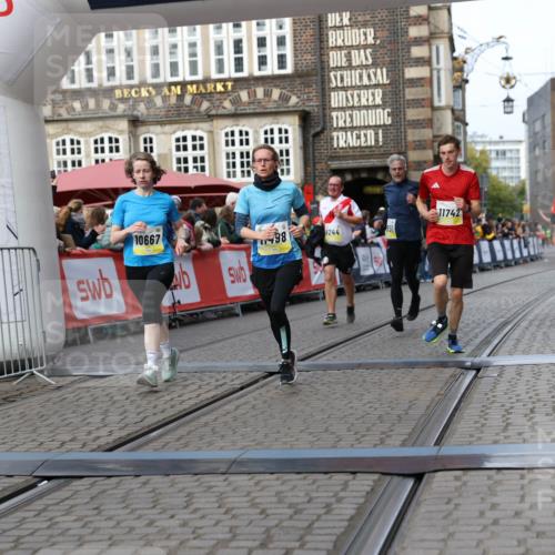 05.10.2025 - 20. swb-Marathon Bremen Yannick Fuchs http://msf.ph/oto/9258112 05.10.2025 10:47:33 Ziel 9244, 9428, 9670, 10319, 10637, 10667, 10951, 11498, 11705, 11742 meine-sportfotos.de