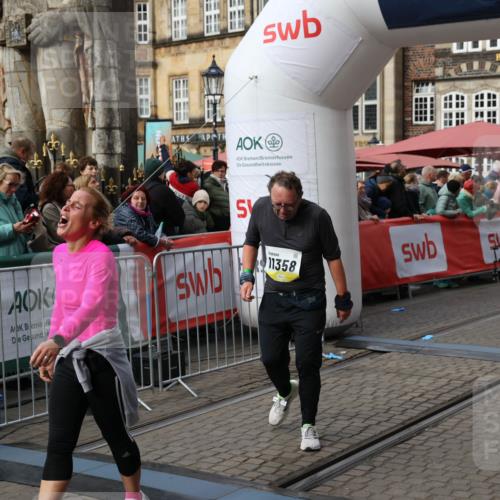 05.10.2025 - 20. swb-Marathon Bremen Yannick Fuchs http://msf.ph/oto/9258179 05.10.2025 11:16:36 Ziel 10023, 10083, 10379, 10450, 11029, 11358, 11404 meine-sportfotos.de