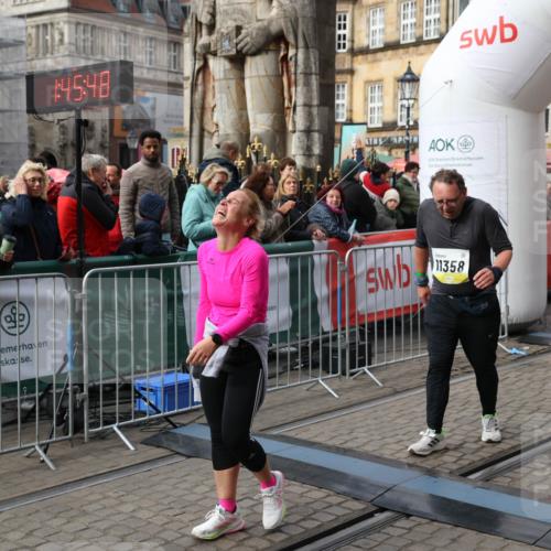 05.10.2025 - 20. swb-Marathon Bremen Yannick Fuchs http://msf.ph/oto/9258196 05.10.2025 11:16:37 Ziel 10023, 10083, 10379, 10450, 11358, 11404 meine-sportfotos.de