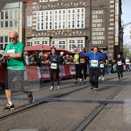 05.10.2025 - 20. swb-Marathon Bremen Yannick Fuchs http://msf.ph/oto/9258241 05.10.2025 10:56:07 Ziel 7147, 9871, 9950, 10015, 10394, 10641, 10654, 10675, 10758, 10921, 10959, 11148, 11439, 11626 meine-sportfotos.de