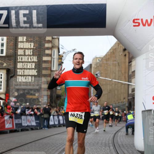 05.10.2025 - 20. swb-Marathon Bremen Yannick Fuchs http://msf.ph/oto/9258301 05.10.2025 10:47:37 Ziel 9244, 9428, 9924, 10319, 10637, 10667, 10951, 11498, 11705, 11742 meine-sportfotos.de