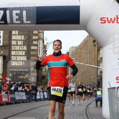 05.10.2025 - 20. swb-Marathon Bremen Yannick Fuchs http://msf.ph/oto/9258312 05.10.2025 10:47:37 Ziel 9244, 9428, 9924, 10319, 10637, 10667, 10951, 11498, 11705, 11742 meine-sportfotos.de