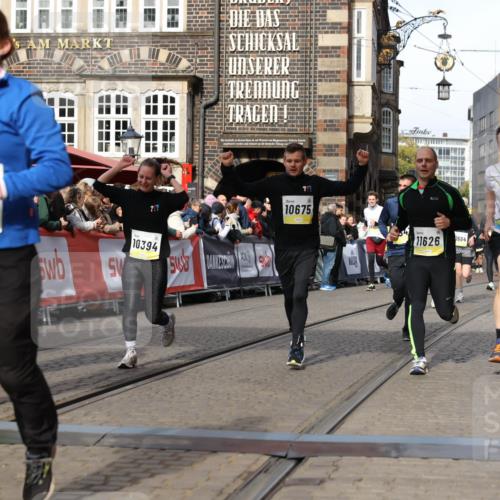 05.10.2025 - 20. swb-Marathon Bremen Yannick Fuchs http://msf.ph/oto/9258330 05.10.2025 10:56:09 Ziel 7147, 9541, 9871, 9950, 10015, 10394, 10641, 10654, 10675, 10758, 10921, 10959, 11148, 11626 meine-sportfotos.de