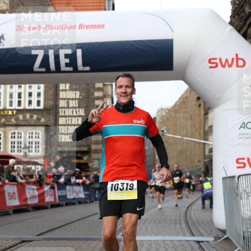 05.10.2025 - 20. swb-Marathon Bremen Yannick Fuchs http://msf.ph/oto/9258352 05.10.2025 10:47:37 Ziel 9244, 9428, 9924, 10319, 10637, 10667, 10951, 11498, 11705, 11742 meine-sportfotos.de