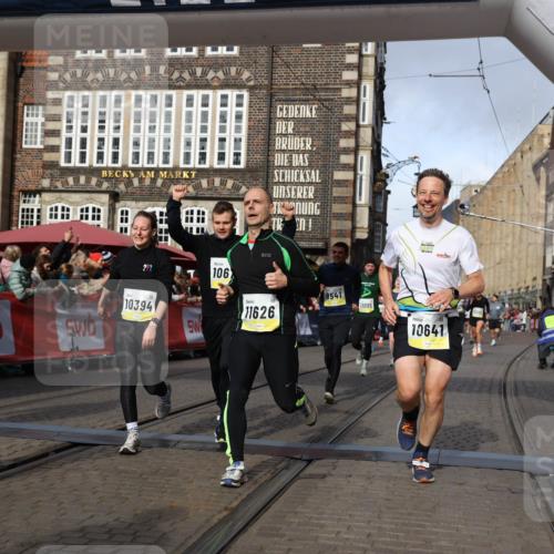 05.10.2025 - 20. swb-Marathon Bremen Yannick Fuchs http://msf.ph/oto/9258393 05.10.2025 10:56:10 Ziel 9541, 9871, 9950, 10015, 10394, 10641, 10664, 10675, 10758, 10921, 10959, 11148, 11626 meine-sportfotos.de