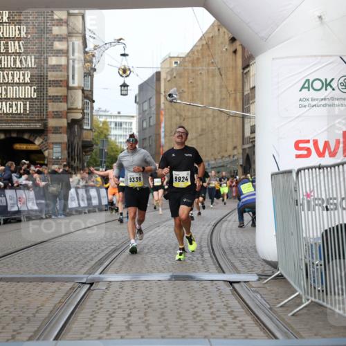 05.10.2025 - 20. swb-Marathon Bremen Yannick Fuchs http://msf.ph/oto/9258508 05.10.2025 10:47:40 Ziel 9244, 9339, 9924, 10319, 10850, 10875, 10951, 11742 meine-sportfotos.de