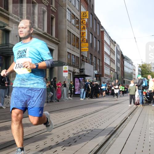 05.10.2025 - 20. swb-Marathon Bremen Strokosch-Dieckow http://msf.ph/oto/9258513 05.10.2025 10:59:03 Ziel 9183, 9219, 9454, 9508, 9609, 9635, 9737, 10143, 10200, 10274, 10391, 10407, 10809, 11006, 11007, 11207, 11251, 11400, 11657, 11728, 9183, 9219, 9454, 9508, 9609, 9635, 9737, 10143, 10200, 10274, 10391, 10407, 10809, 11006, 11007, 11207, 11251, 11400, 11657, 11728 meine-sportfotos.de