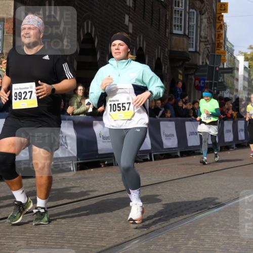 05.10.2025 - 20. swb-Marathon Bremen Strokosch-Dieckow http://msf.ph/oto/9258602 05.10.2025 11:04:48 Ziel 9532, 9812, 9813, 9866, 9927, 10557, 10684, 10891, 10964, 11035, 11315, 11427, 11615, 11636 meine-sportfotos.de