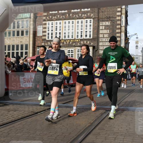 05.10.2025 - 20. swb-Marathon Bremen Yannick Fuchs http://msf.ph/oto/9258622 05.10.2025 10:56:15 Ziel 9541, 9811, 9950, 9968, 10006, 10009, 10015, 10394, 10641, 10664, 10675, 10959, 10989, 11095, 11148, 11366, 11620, 11626, 11693 meine-sportfotos.de