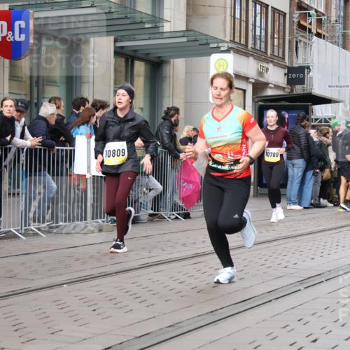 05.10.2025 - 20. swb-Marathon Bremen Strokosch-Dieckow http://msf.ph/oto/9258729 05.10.2025 10:59:15 Ziel 9473, 9609, 9635, 9737, 9991, 10209, 10391, 10420, 10760, 10809, 11251, 11267, 11456, 11582, 11657, 11720, 11728, 9473, 9609, 9635, 9737, 9991, 10209, 10391, 10420, 10760, 10809, 11251, 11267, 11456, 11582, 11657, 11720, 11728 meine-sportfotos.de