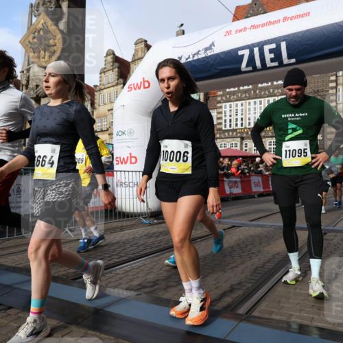 05.10.2025 - 20. swb-Marathon Bremen Yannick Fuchs http://msf.ph/oto/9258733 05.10.2025 10:56:17 Ziel 9541, 9811, 9855, 9968, 10006, 10009, 10394, 10641, 10664, 10675, 10989, 11095, 11366, 11620, 11626, 11630, 11693 meine-sportfotos.de