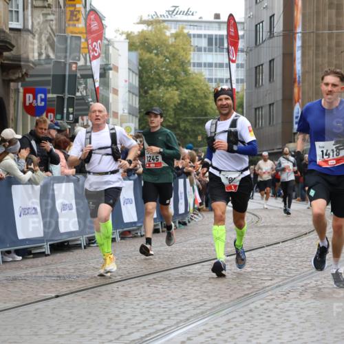 05.10.2025 - 20. swb-Marathon Bremen Strokosch-Dieckow http://msf.ph/oto/9258741 05.10.2025 12:55:52 Ziel 787, 902, 1245, 1418, 2268, 4375, 5595 meine-sportfotos.de